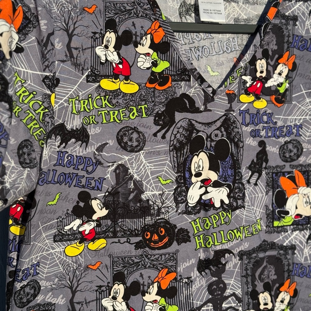 Disney Haunted Mansion Scrub Top Women’s Medium Mickey Mouse Halloween Shirt - Picture 2 of 6